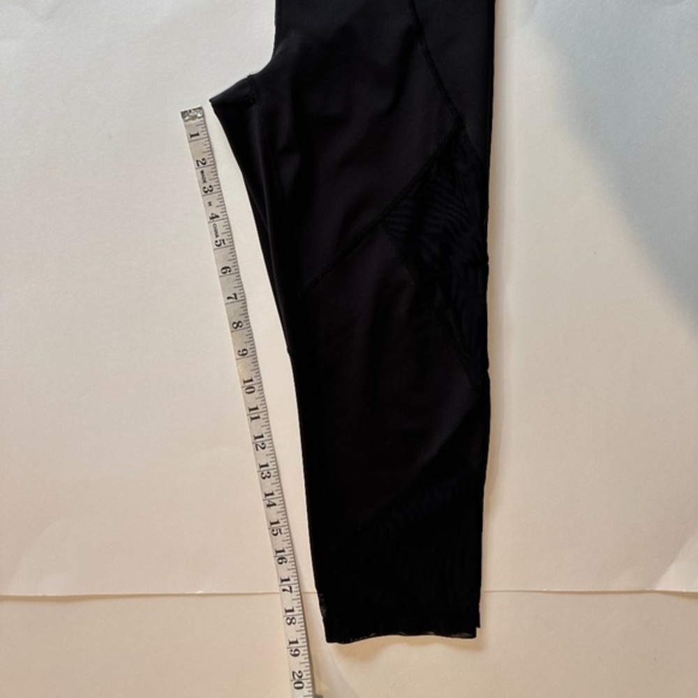 Athleta Mesh Sonar Cropped Active Workout Black‎ Leggings - Size M. - Picture 7 of 9